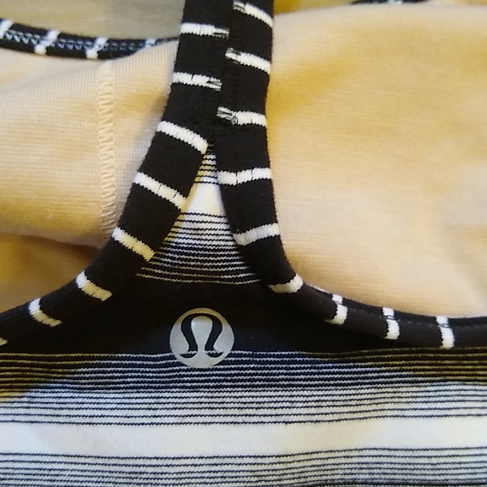 EUC Lululemon Power Y Tank Size 6 - Picture 3 of 6
